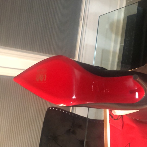 Brand new red bottom boots never worn never even tried on - Picture 3 of 4